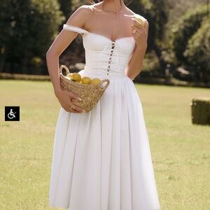 Milia Dress House of CB BRAND NEW